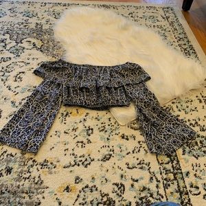 Cropped long sleeve shirt